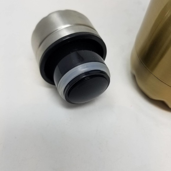 Gold Stainless Insulated Water Bottle - Picture 6 of 6